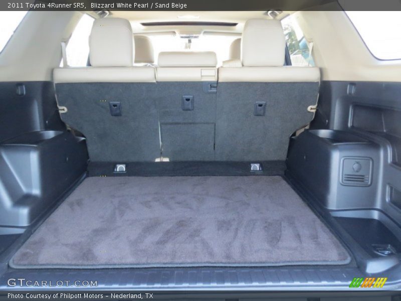 Blizzard White Pearl / Sand Beige 2011 Toyota 4Runner SR5