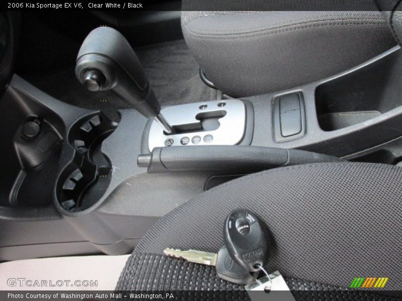 Clear White / Black 2006 Kia Sportage EX V6