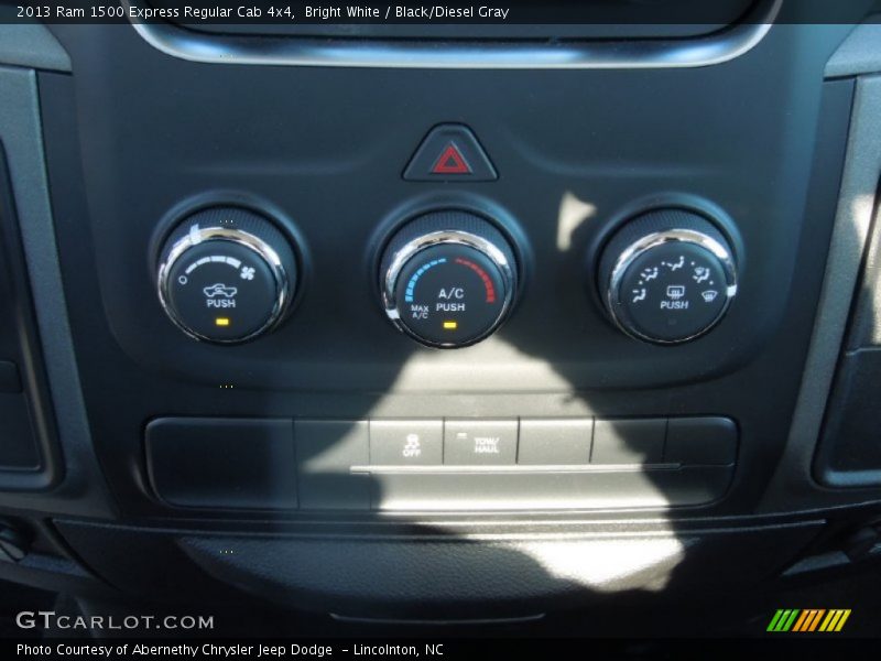 Controls of 2013 1500 Express Regular Cab 4x4