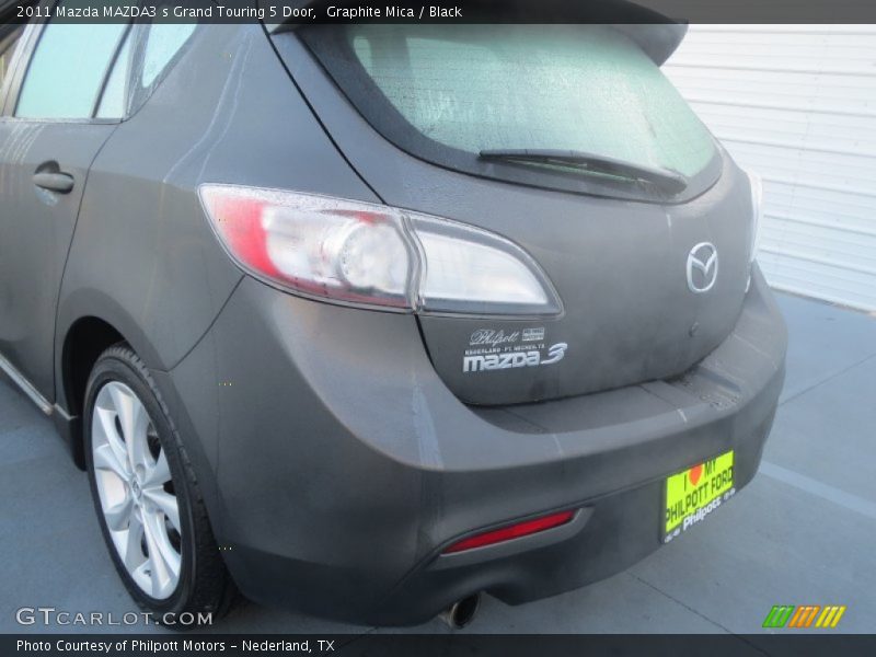 Graphite Mica / Black 2011 Mazda MAZDA3 s Grand Touring 5 Door