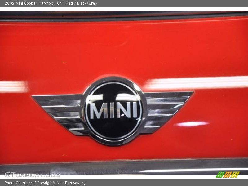 Chili Red / Black/Grey 2009 Mini Cooper Hardtop