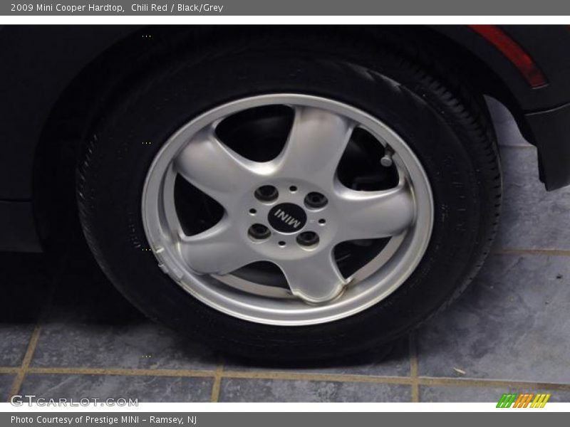 Chili Red / Black/Grey 2009 Mini Cooper Hardtop