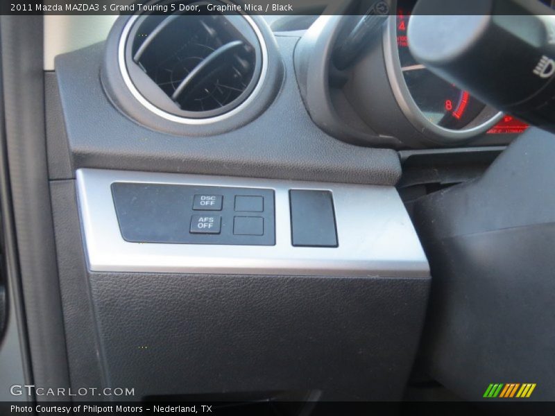 Graphite Mica / Black 2011 Mazda MAZDA3 s Grand Touring 5 Door