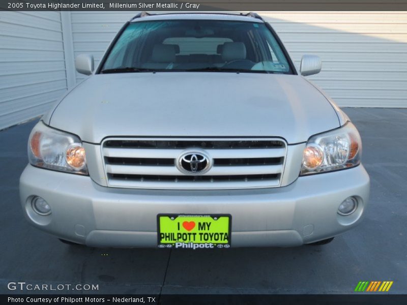 Millenium Silver Metallic / Gray 2005 Toyota Highlander Limited
