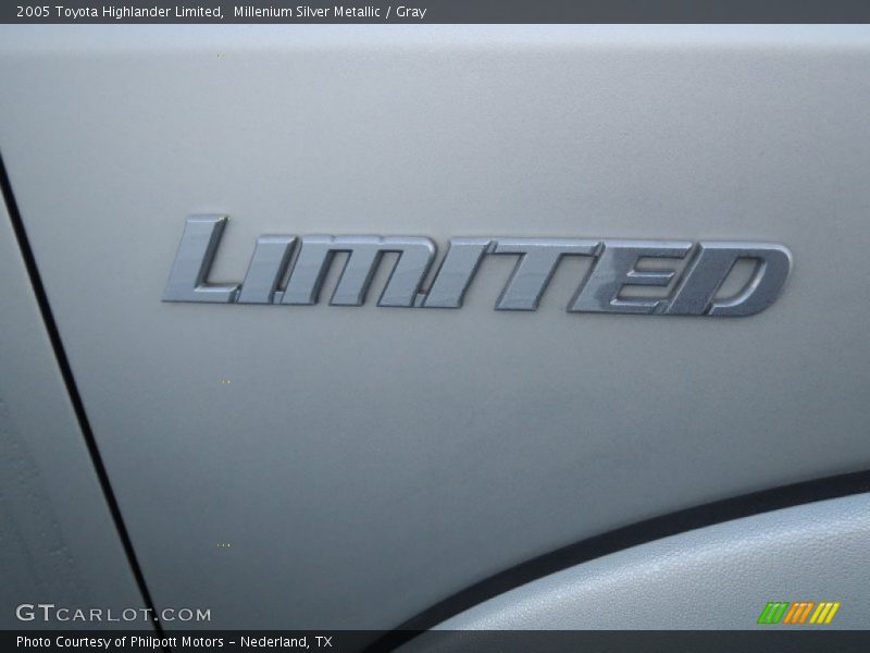 Millenium Silver Metallic / Gray 2005 Toyota Highlander Limited