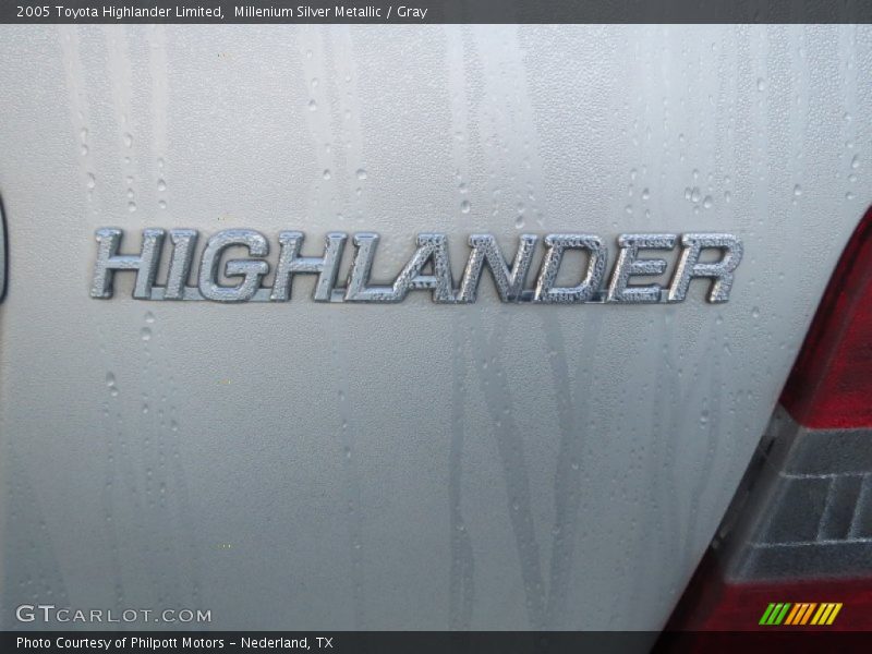 Millenium Silver Metallic / Gray 2005 Toyota Highlander Limited