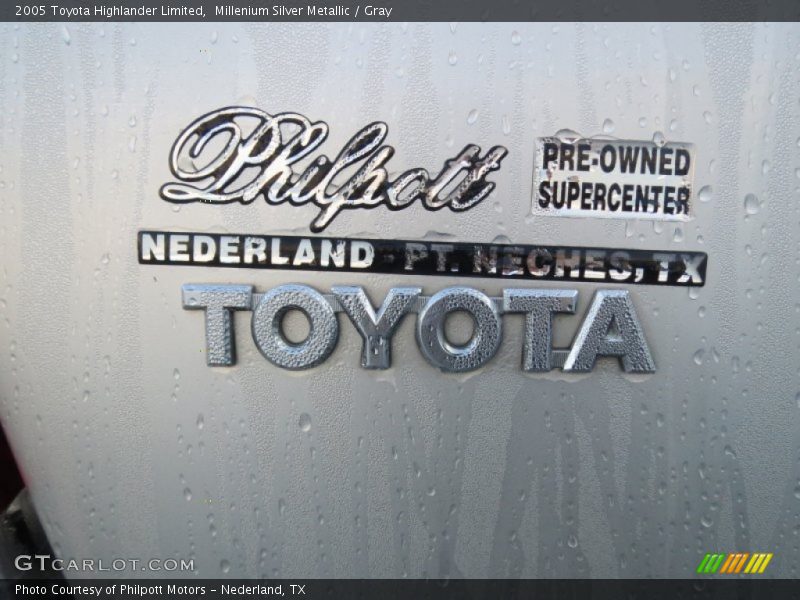 Millenium Silver Metallic / Gray 2005 Toyota Highlander Limited