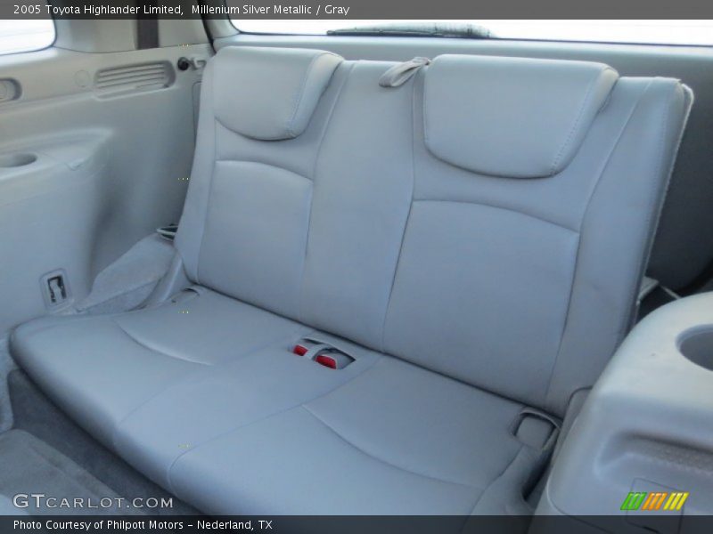 Millenium Silver Metallic / Gray 2005 Toyota Highlander Limited