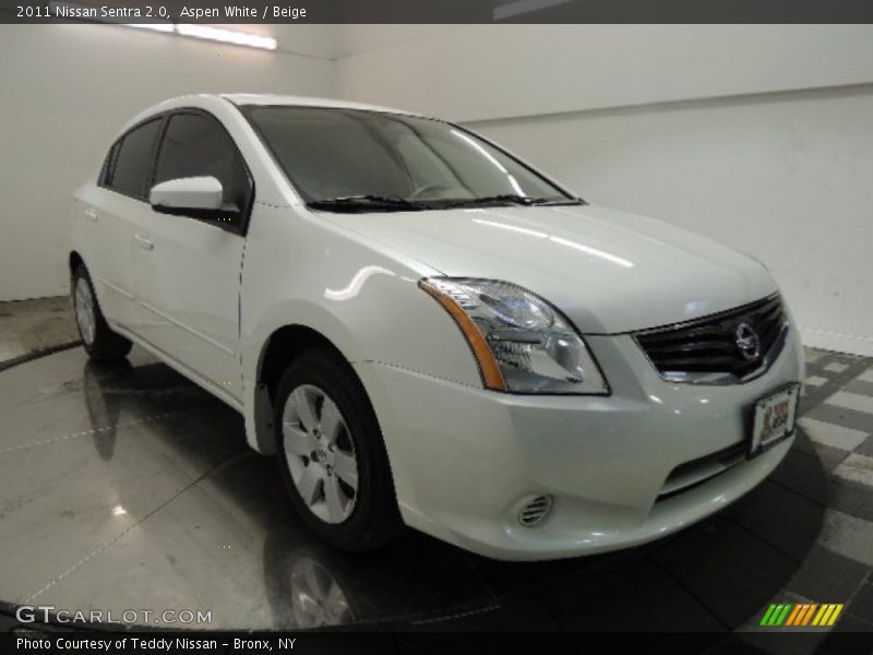 Aspen White / Beige 2011 Nissan Sentra 2.0