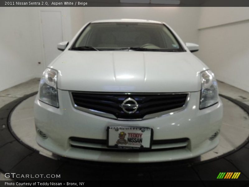 Aspen White / Beige 2011 Nissan Sentra 2.0