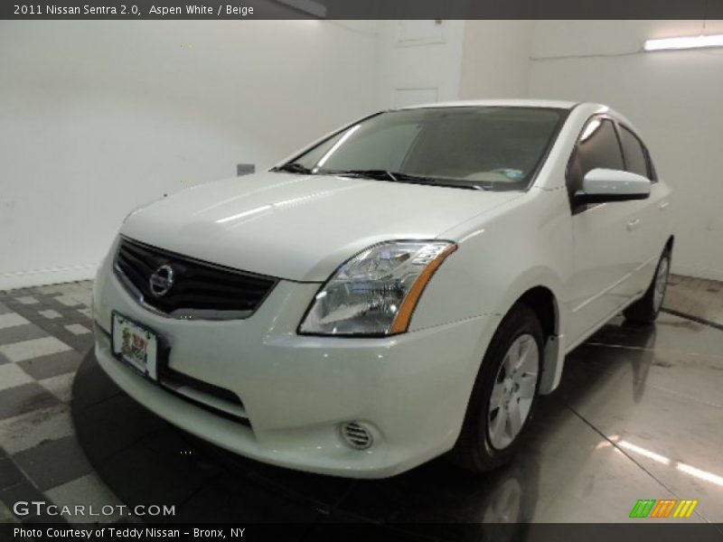 Aspen White / Beige 2011 Nissan Sentra 2.0