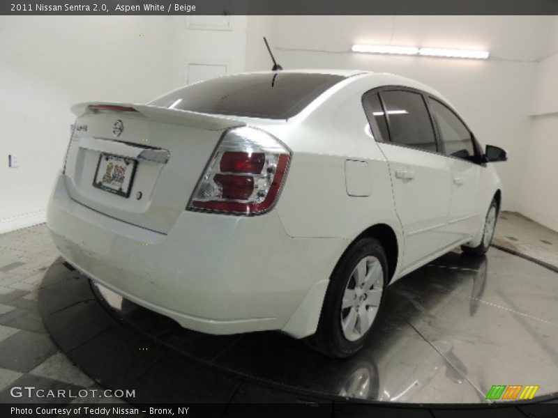 Aspen White / Beige 2011 Nissan Sentra 2.0