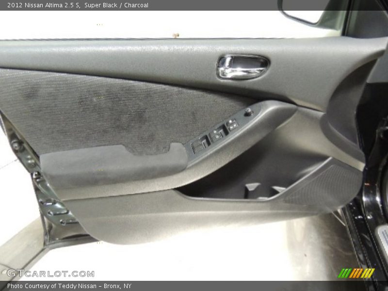 Super Black / Charcoal 2012 Nissan Altima 2.5 S
