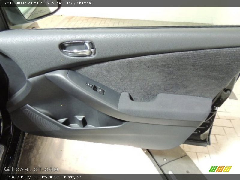 Super Black / Charcoal 2012 Nissan Altima 2.5 S