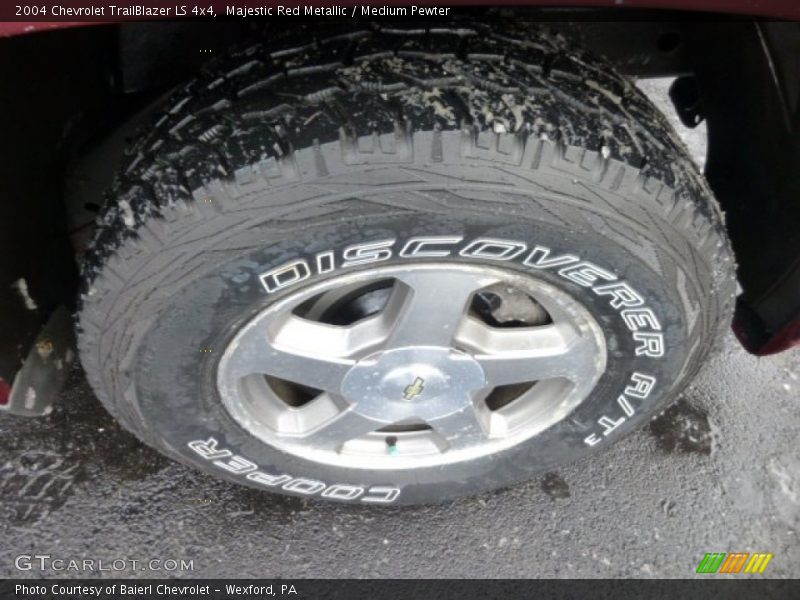 Majestic Red Metallic / Medium Pewter 2004 Chevrolet TrailBlazer LS 4x4