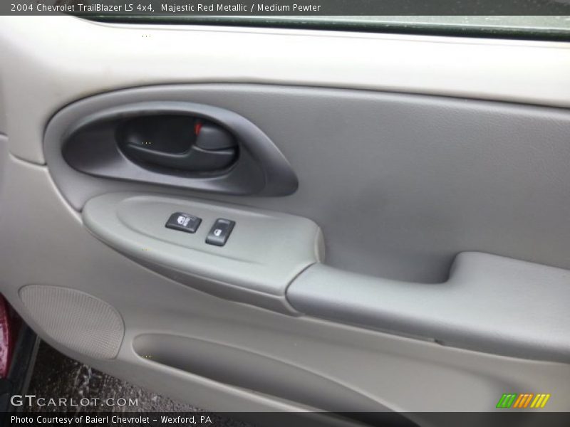 Majestic Red Metallic / Medium Pewter 2004 Chevrolet TrailBlazer LS 4x4
