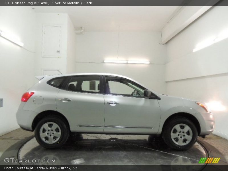 Silver Ice Metallic / Black 2011 Nissan Rogue S AWD