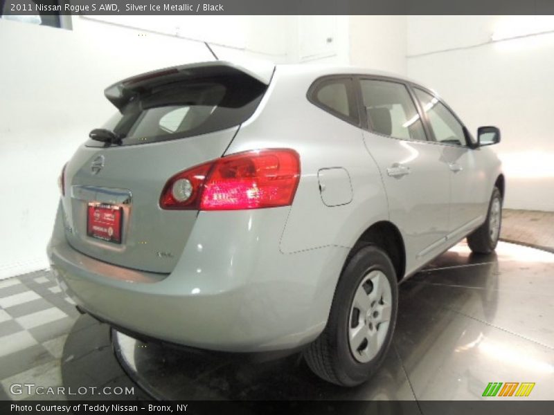 Silver Ice Metallic / Black 2011 Nissan Rogue S AWD