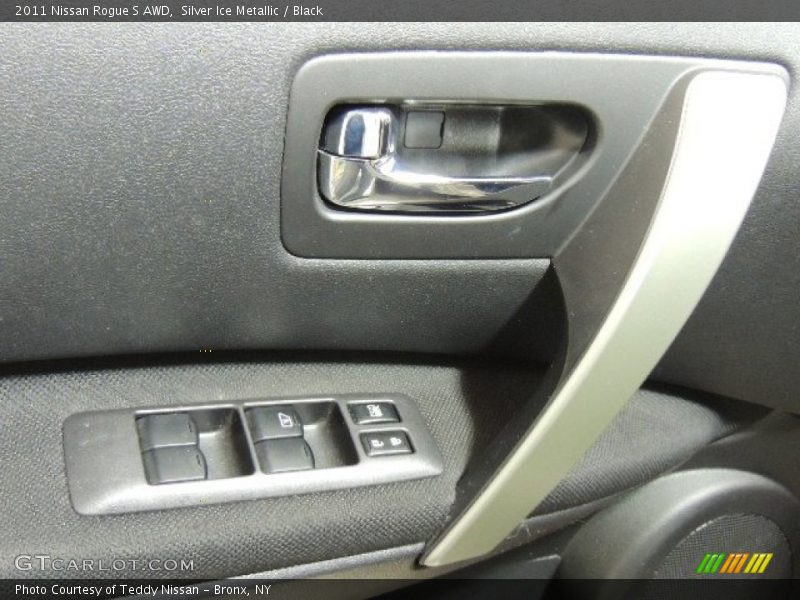 Silver Ice Metallic / Black 2011 Nissan Rogue S AWD