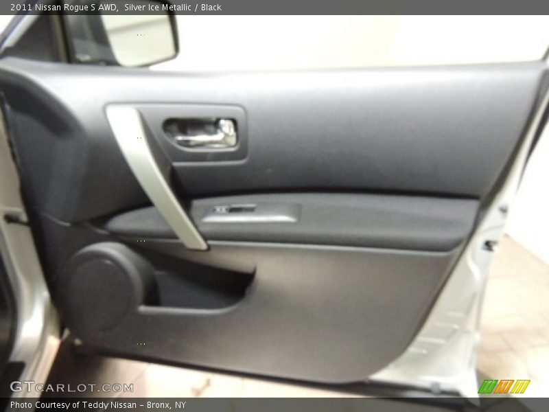 Silver Ice Metallic / Black 2011 Nissan Rogue S AWD