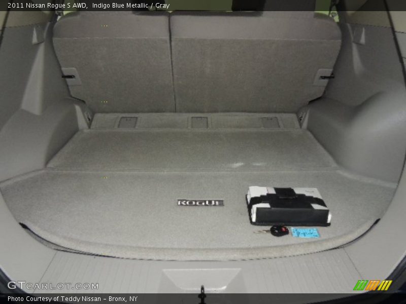 Indigo Blue Metallic / Gray 2011 Nissan Rogue S AWD