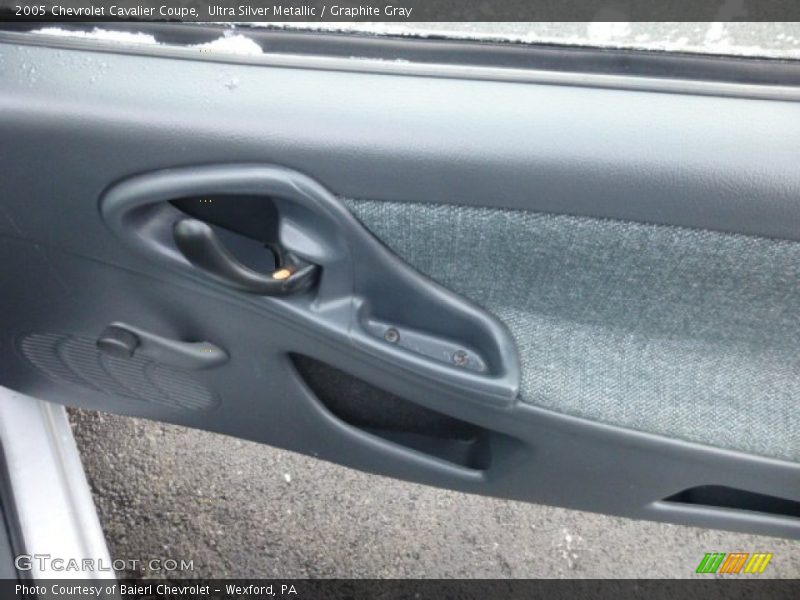 Ultra Silver Metallic / Graphite Gray 2005 Chevrolet Cavalier Coupe