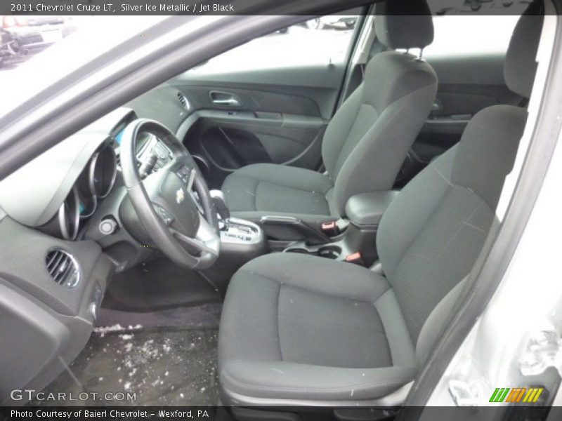 Silver Ice Metallic / Jet Black 2011 Chevrolet Cruze LT