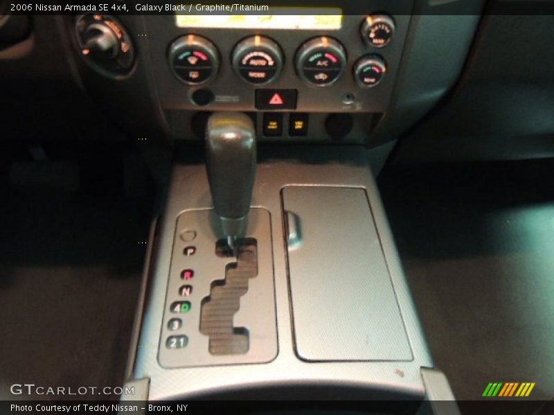 Galaxy Black / Graphite/Titanium 2006 Nissan Armada SE 4x4