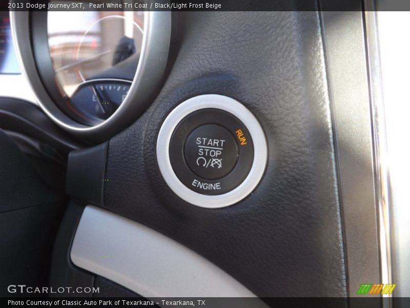 Pearl White Tri Coat / Black/Light Frost Beige 2013 Dodge Journey SXT
