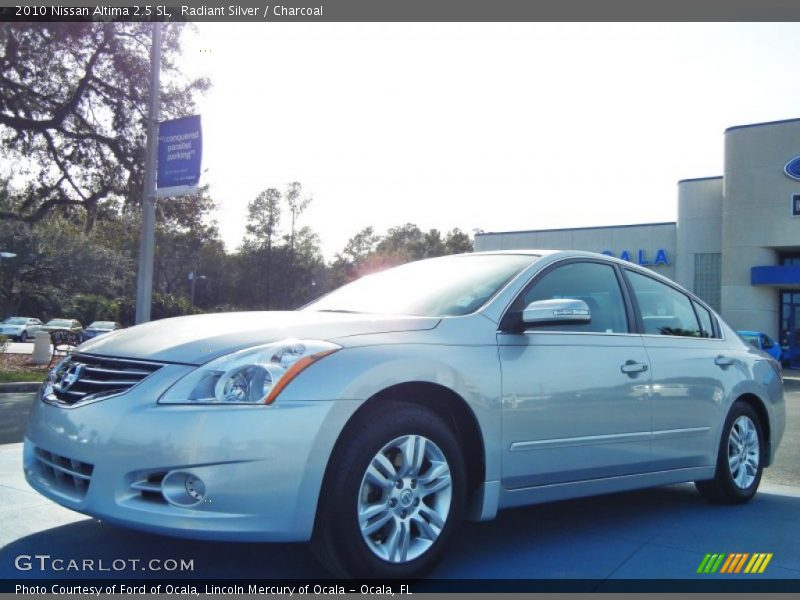 Radiant Silver / Charcoal 2010 Nissan Altima 2.5 SL