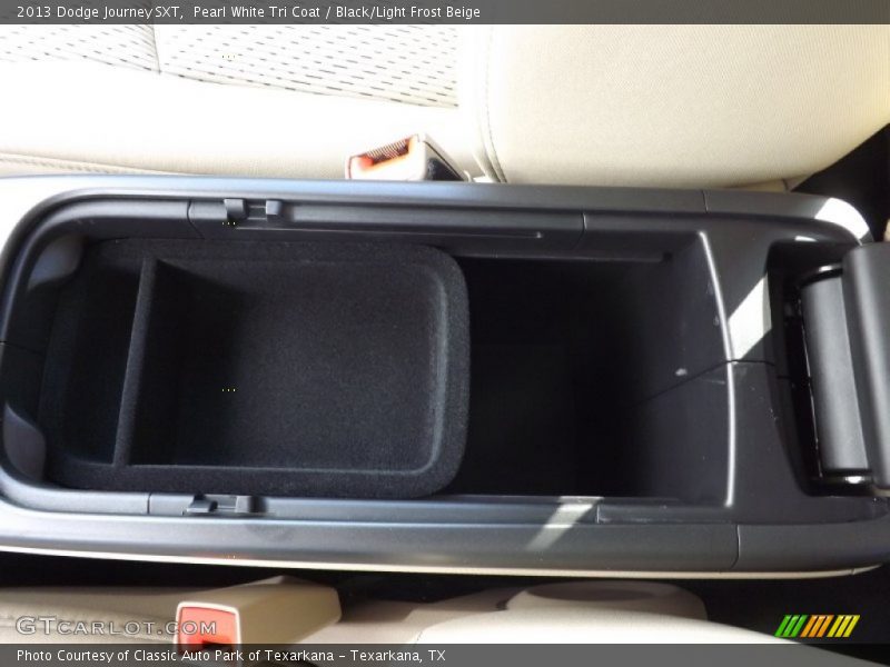 Pearl White Tri Coat / Black/Light Frost Beige 2013 Dodge Journey SXT