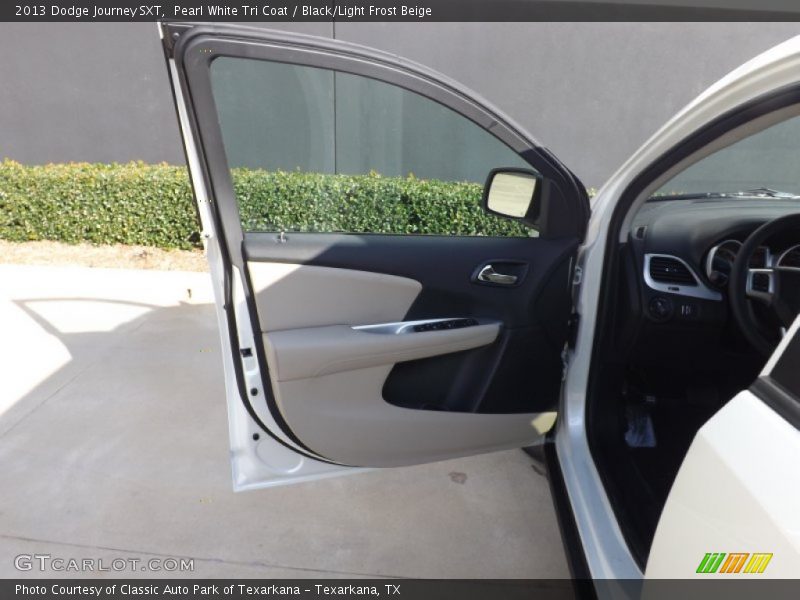 Pearl White Tri Coat / Black/Light Frost Beige 2013 Dodge Journey SXT