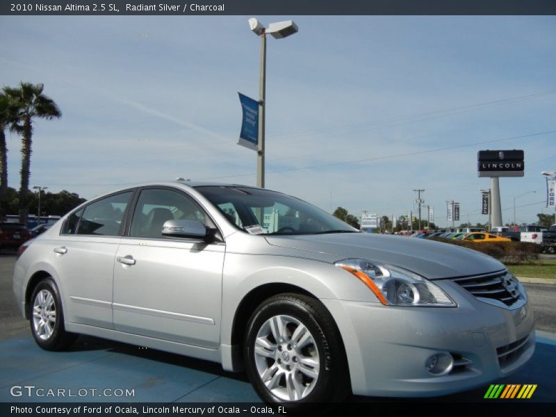 Radiant Silver / Charcoal 2010 Nissan Altima 2.5 SL