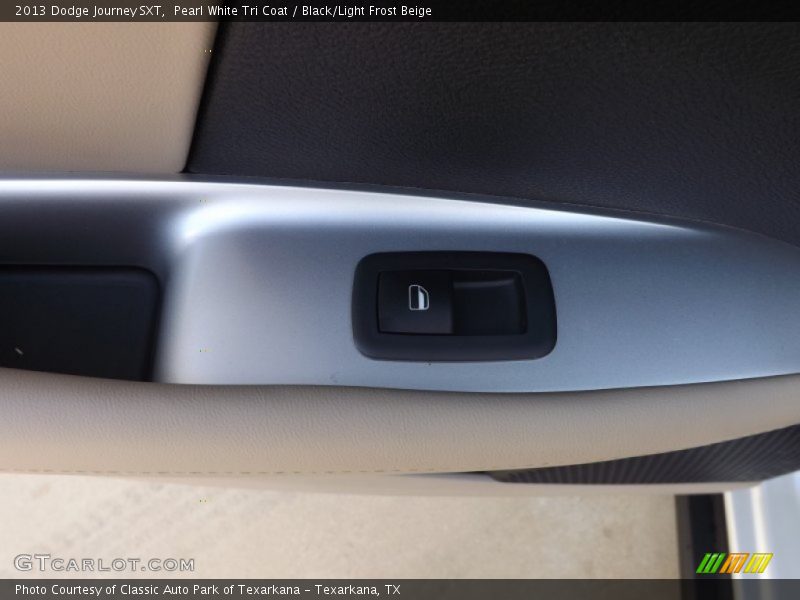 Pearl White Tri Coat / Black/Light Frost Beige 2013 Dodge Journey SXT