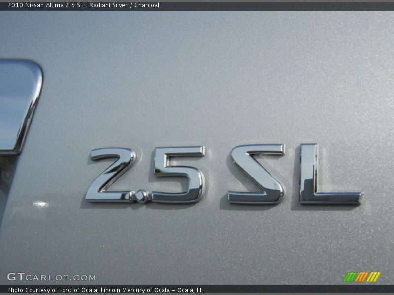 Radiant Silver / Charcoal 2010 Nissan Altima 2.5 SL
