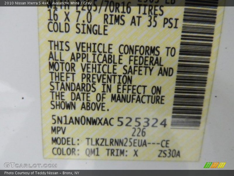 Avalanche White / Gray 2010 Nissan Xterra S 4x4