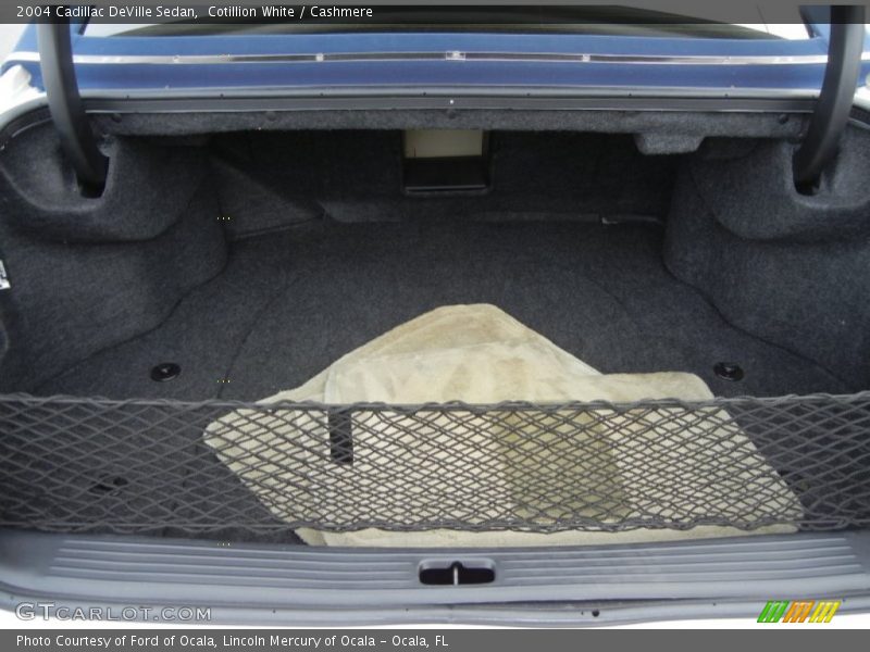Cotillion White / Cashmere 2004 Cadillac DeVille Sedan