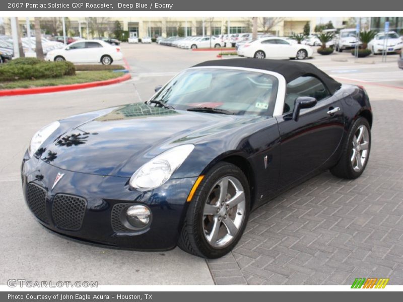 Front 3/4 View of 2007 Solstice GXP Roadster