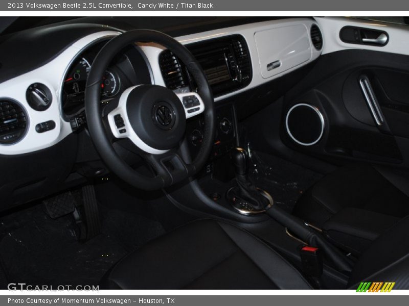 Candy White / Titan Black 2013 Volkswagen Beetle 2.5L Convertible