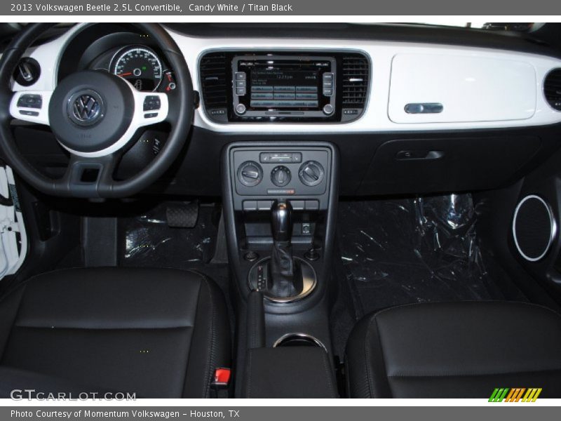 Candy White / Titan Black 2013 Volkswagen Beetle 2.5L Convertible
