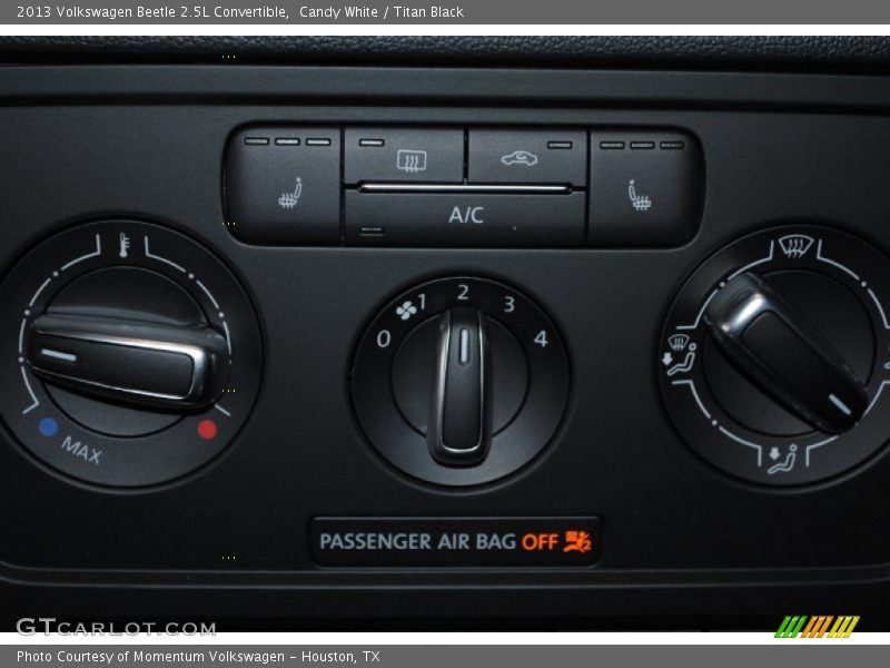 Candy White / Titan Black 2013 Volkswagen Beetle 2.5L Convertible