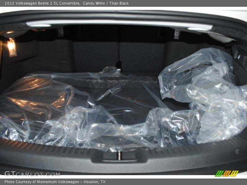 Candy White / Titan Black 2013 Volkswagen Beetle 2.5L Convertible