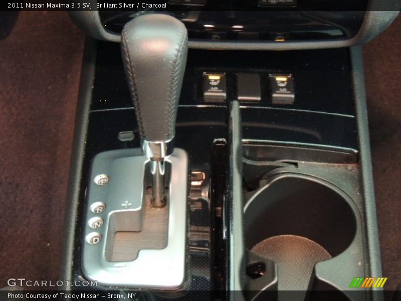 Brilliant Silver / Charcoal 2011 Nissan Maxima 3.5 SV