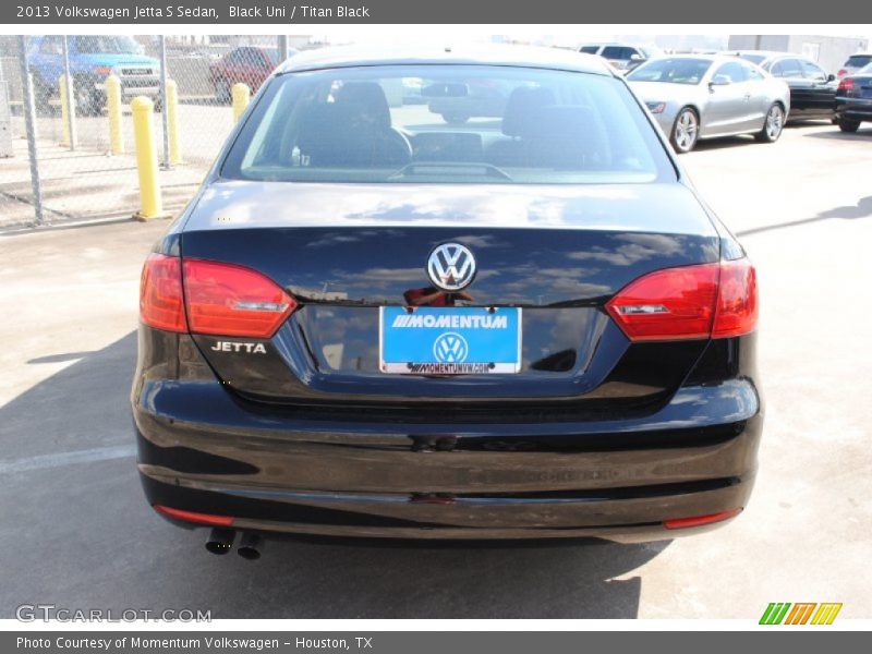 Black Uni / Titan Black 2013 Volkswagen Jetta S Sedan