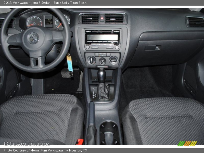 Black Uni / Titan Black 2013 Volkswagen Jetta S Sedan
