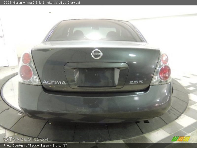 Smoke Metallic / Charcoal 2005 Nissan Altima 2.5 S