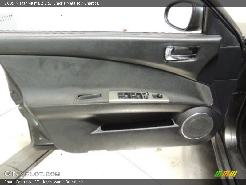 Smoke Metallic / Charcoal 2005 Nissan Altima 2.5 S