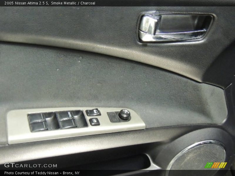 Smoke Metallic / Charcoal 2005 Nissan Altima 2.5 S