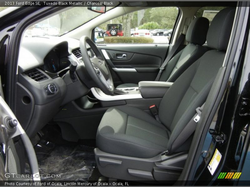 Tuxedo Black Metallic / Charcoal Black 2013 Ford Edge SE