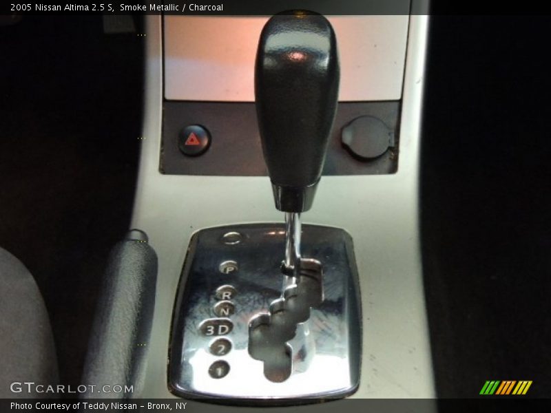 Smoke Metallic / Charcoal 2005 Nissan Altima 2.5 S